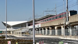 工事中の「JR幕張豊砂駅」京葉線の通過