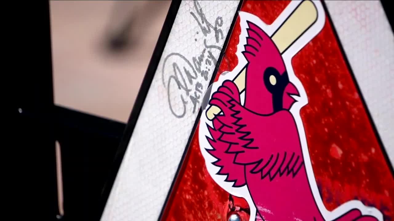 Cardinals pitcher Adam Wainwright surprises Juno Beach couple by  autographing golf cart 