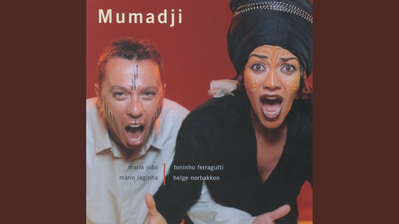 A Lua Partida Ao Meio (Live) - YouTube