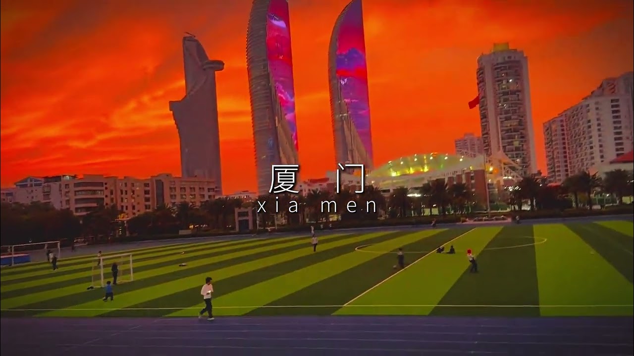 The summer holiday is so long. How can I not go out and see the world?