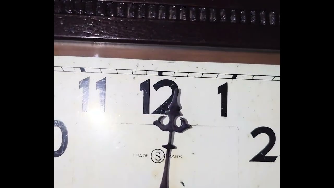精工舎 角支宮型ゼンマイ振り子時計 - YouTube