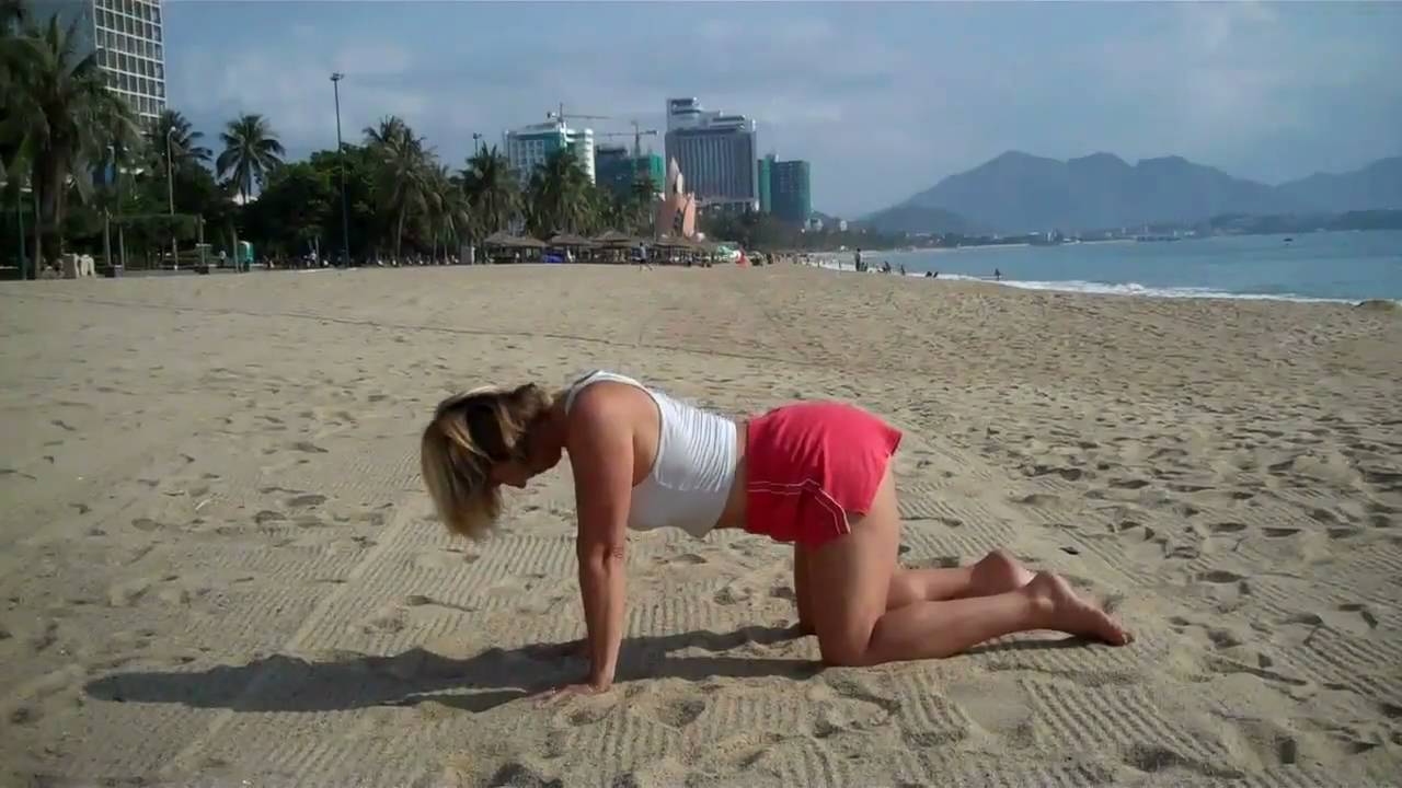 Yoga Round the World with Julia Tindall Cat and Cow Nha Thra