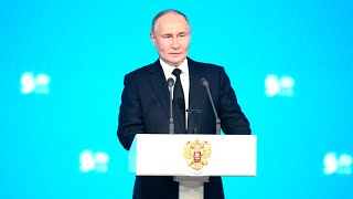 Путин вручил государственные награды строителям БАМа