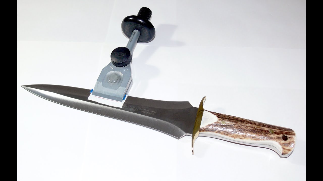 How to securely clamp any dagger in the knife jig YouTube