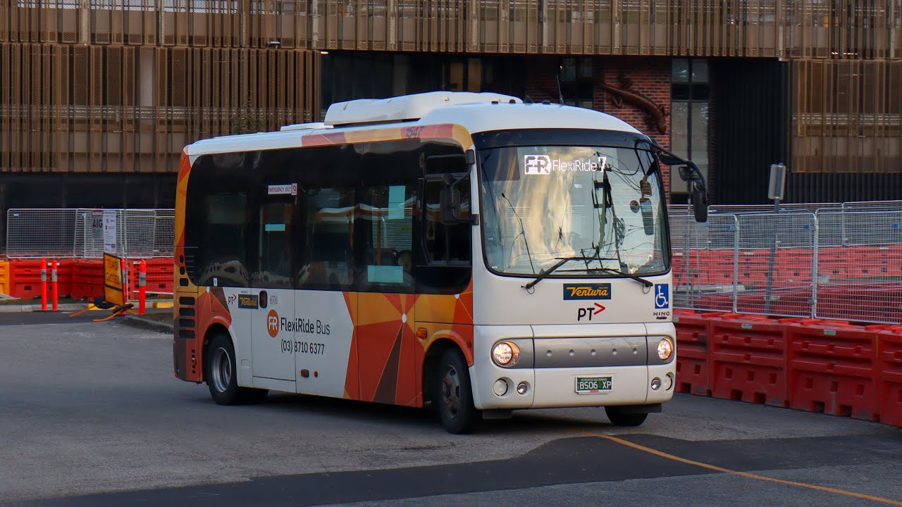 Ventura Bus 1547 Hino Poncho