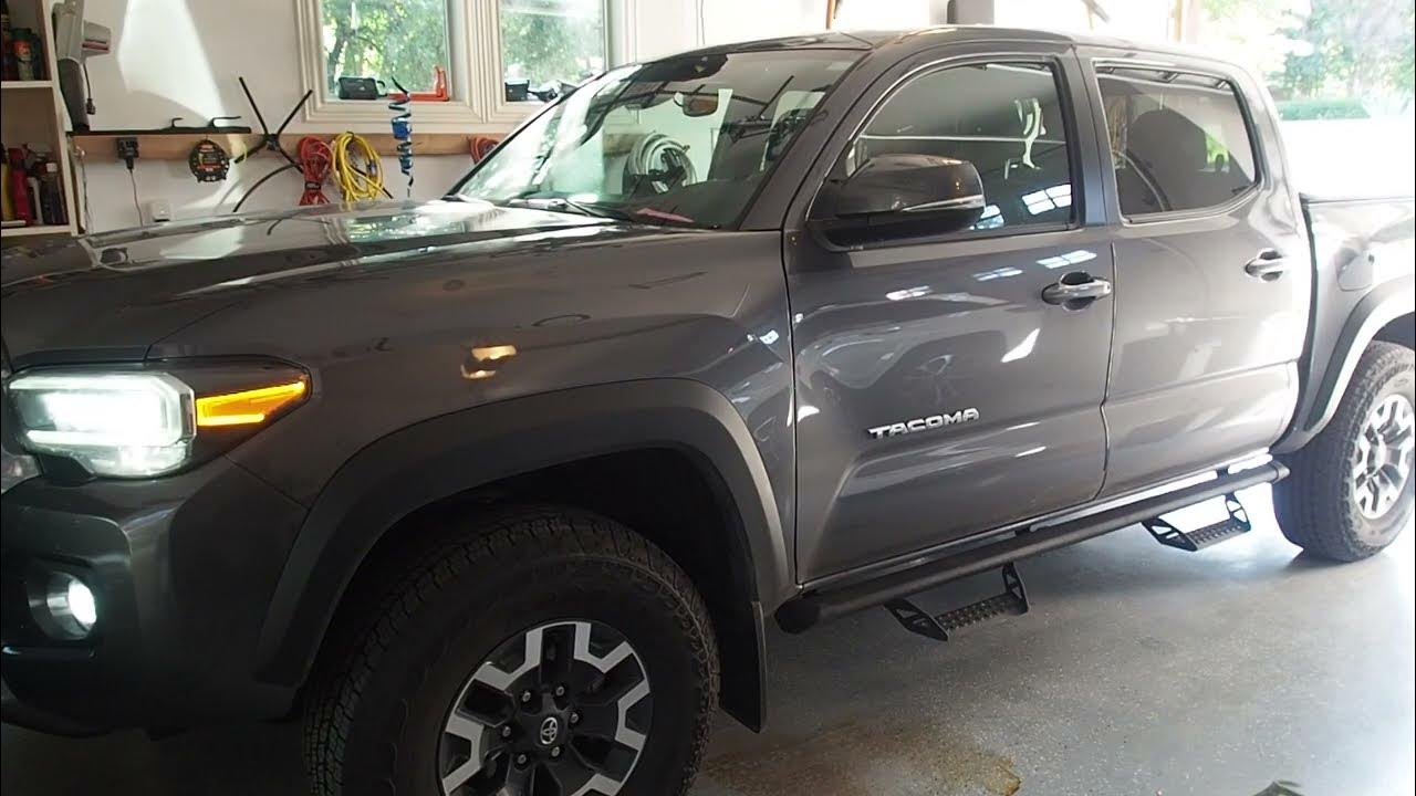 Life With a 2022 Toyota Tacoma: Manual Transmission - YouTube