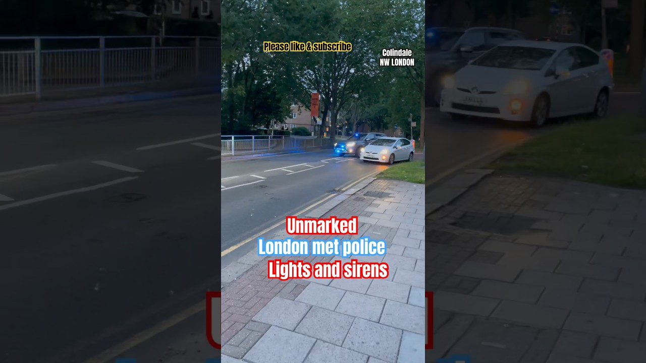 Unmarked police car 🚔 with a need for speed 