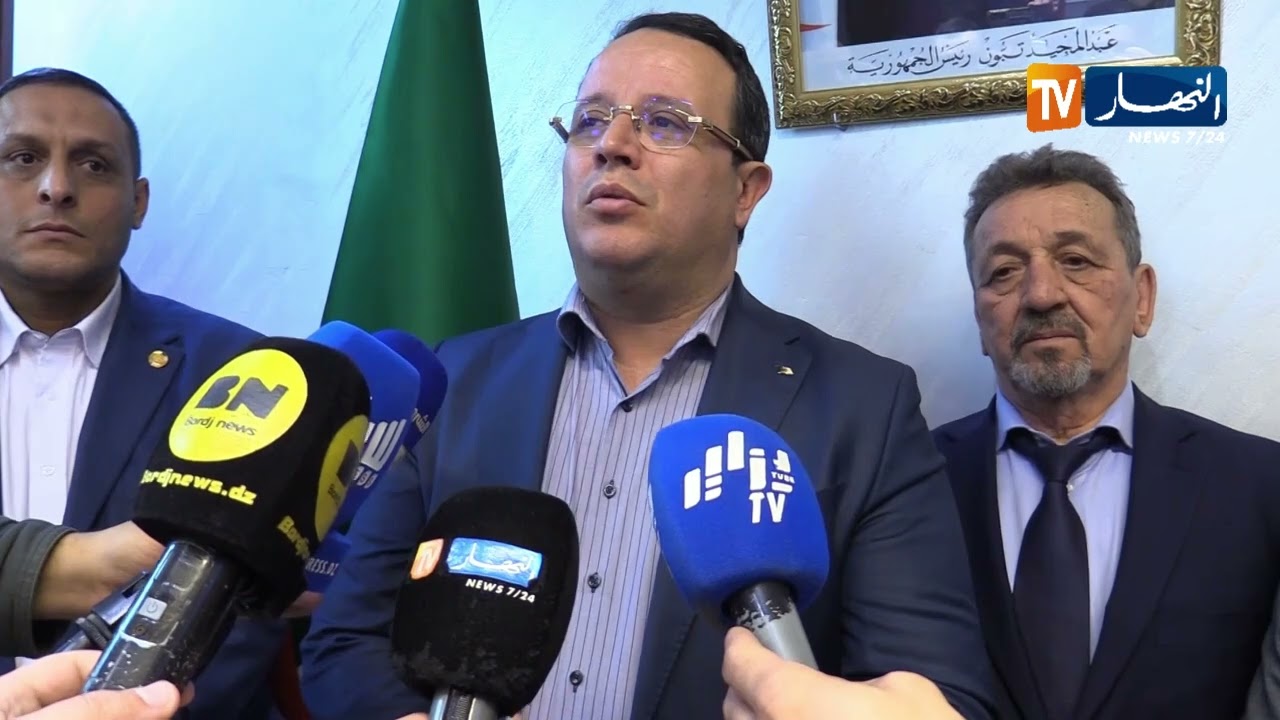 ندوة للتجمع الوطني الديمقراطي ببرج بوعريريج بحضور الأمين العام منذر بودن