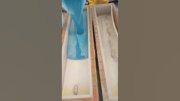 Pouring Soap that looks like the ocean beach