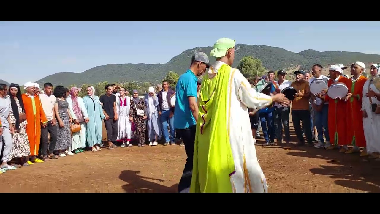 جمالية قرية عين اللوح تكتسي حلة زاهية من خلال مهرجانها السنوي لفن احيدوس