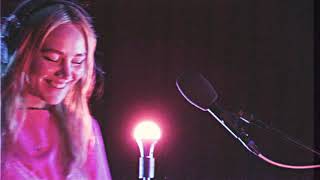 I Wear* Experiment - Hunger (Acoustic, R2 minilive)