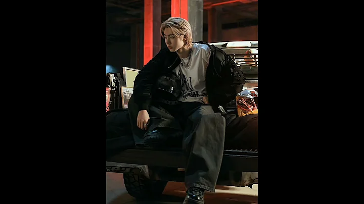 The contrast between the hyung line and the maknae line 😩