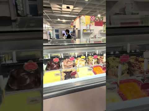 Addio Robot Bob: Gelato e Cioccolato Magico a Dubai! #shorts