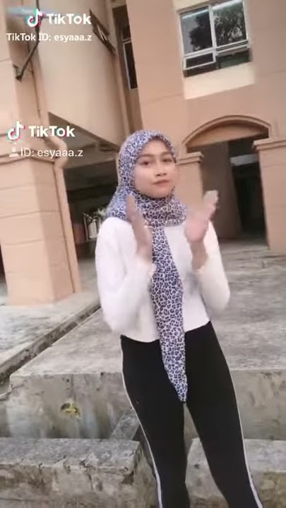 Awek tudung ketat cute