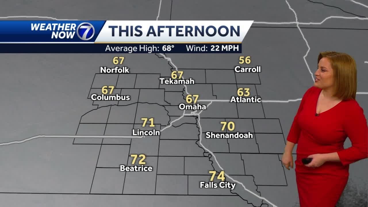 Warm and breezy Saturday - YouTube