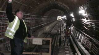 Jízda tunelem pražského metra