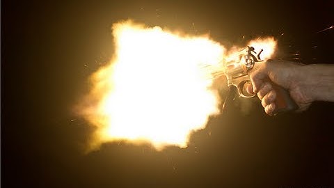 Quick and Easy: BEAUTIFUL Gunshot VFX With Movie Maker!