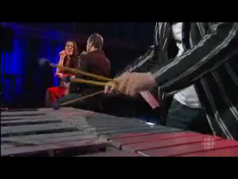 Bruno Pelletier et Emilie-Claire Barlow - J'en veu...