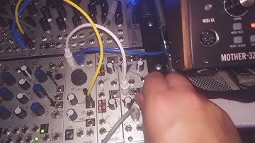 Linear FM test: Moog Mother-32 vs Make Noise STO