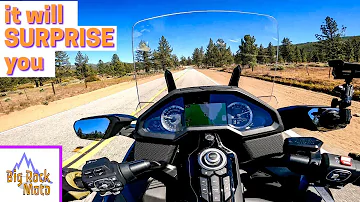 2022 Honda Goldwing Tour Automatic DCT | A Class of its Own (in-depth review)