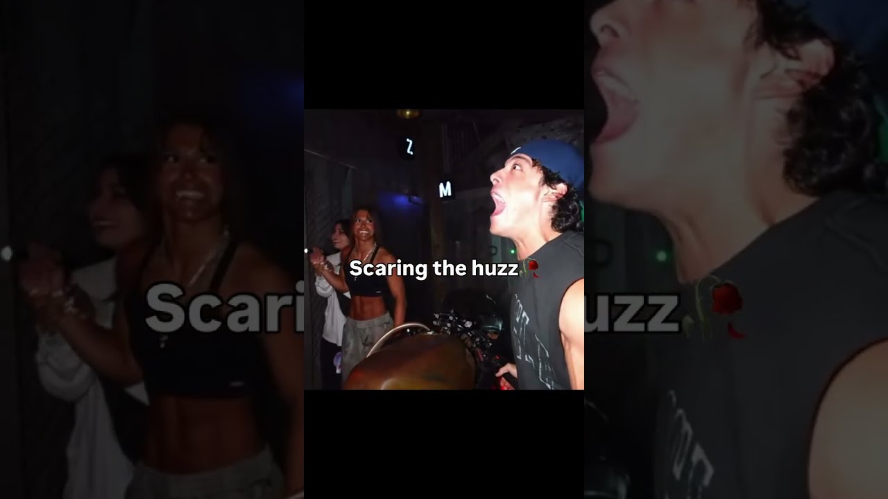 Scaring the huzz🥀