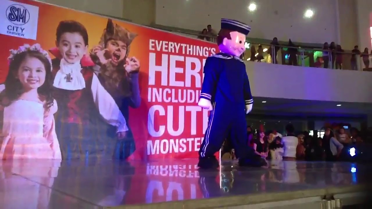 SM Storyland mascot dancing 