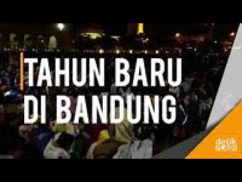 Malam Tahun Baru, Jalanan Kota Bandung Terpantau Ramai 