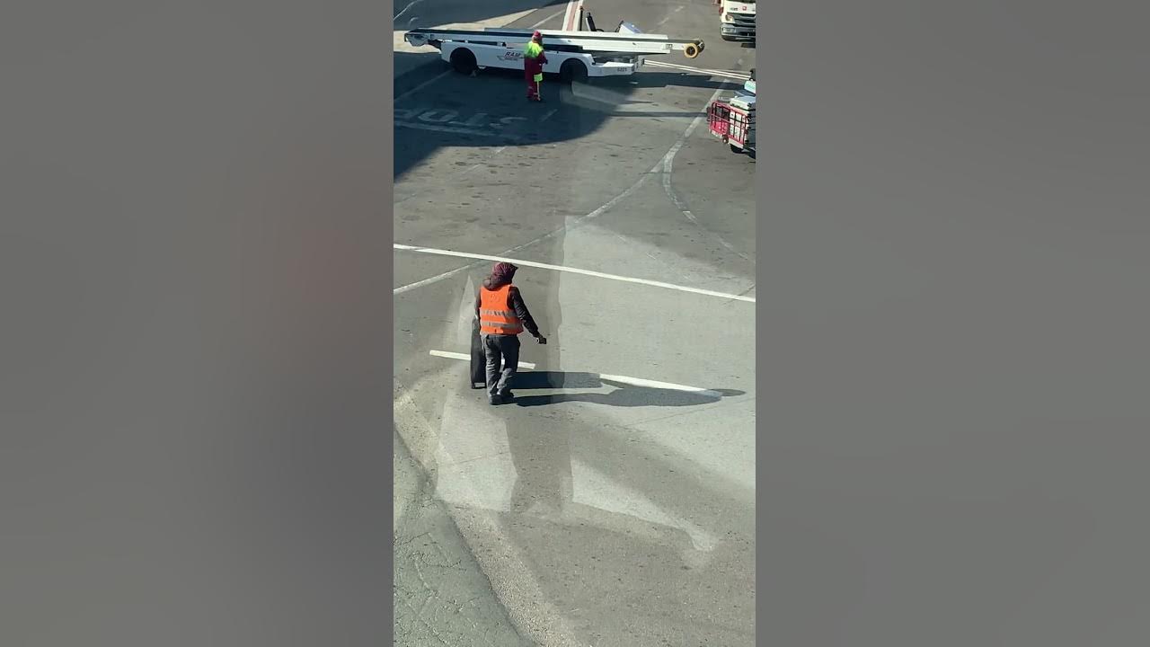 Comment les bagages se perdent dans Royal Air Maroc YouTube