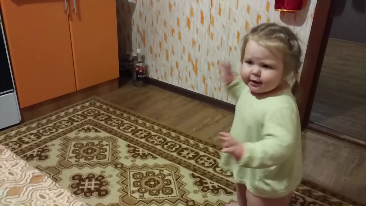 Танец перед машиной