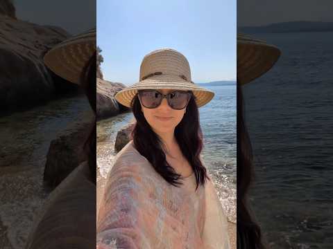 Тишината край морето каза повече от хиляди думи #healing #beach #love #личностноразвитие