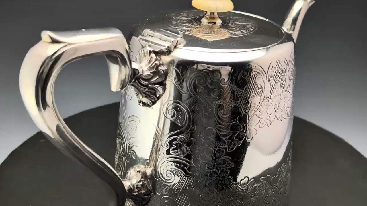 1900年頃 英国アンティーク シルバープレート製ティーポット John