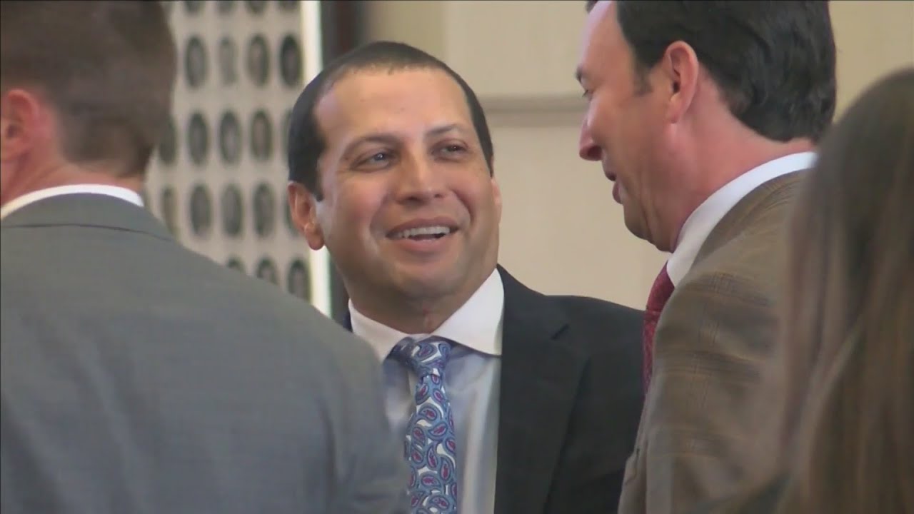 Arrest warrant issued for State Rep. Poncho Nevárez after cameras catch him dropping cocaine at airp