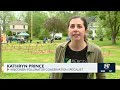 Middle Schoolers Plant Hundreds of Flowers