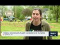 Middle Schoolers Plant Hundreds of Flowers