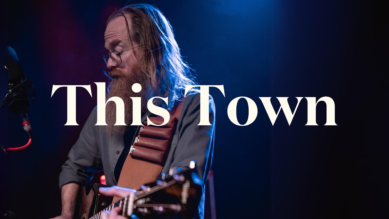 Παρακολούθηση Jason Benefield - "This Town" | Recorded live at MM Studios στο YouTube Παρακολούθηση Jason Benefield - "This Town" | Recorded live at MM Studios στο YouTube