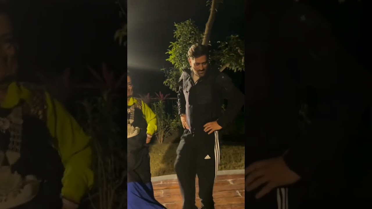 Dhoni Gadwali Dance on Gulabi Sharara💗 | M.S. Dhoni in Uttarakhand