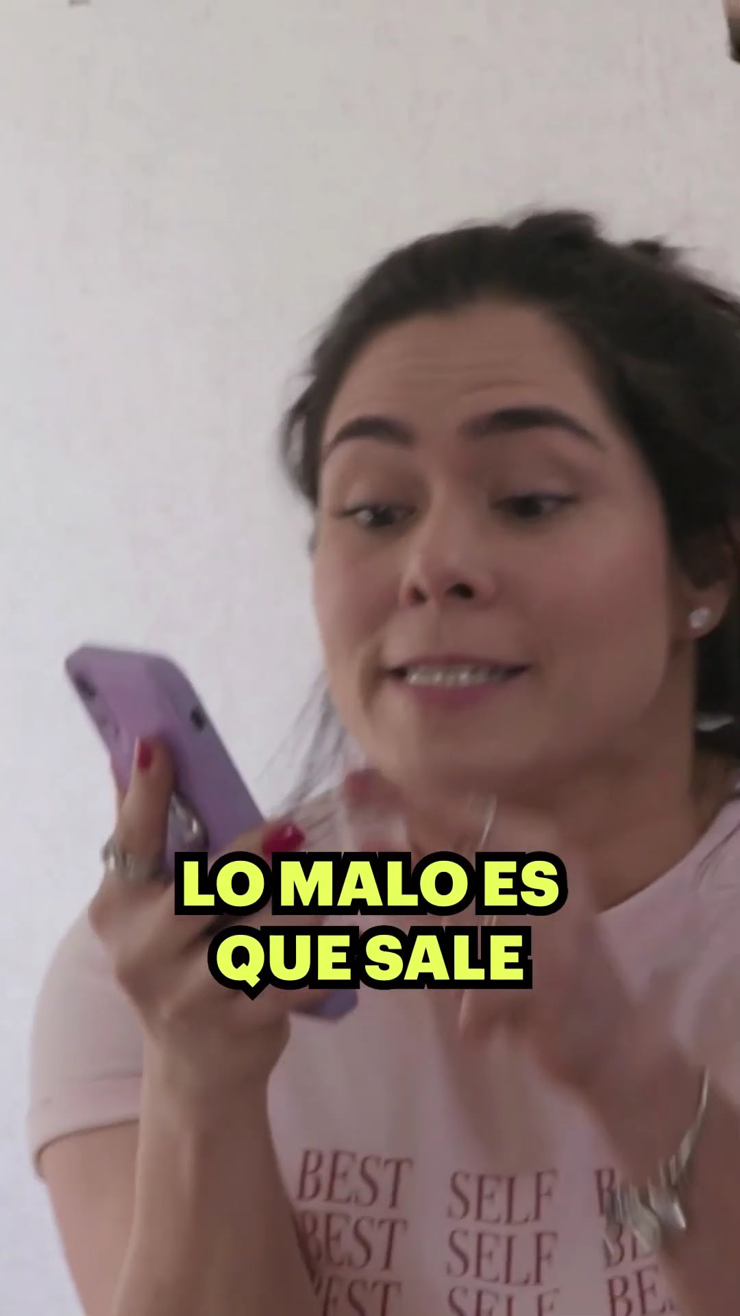 ¿Qué hace ella en tu foto? ? Mujer estalla de CELOS #LaRosaDeGuadalupe