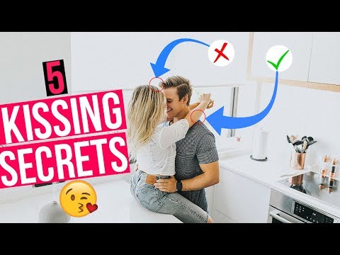 Video: How To Kiss A Guy For The First Time