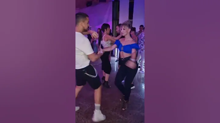 BACHATA Con la diosa ALBA y Cuellar