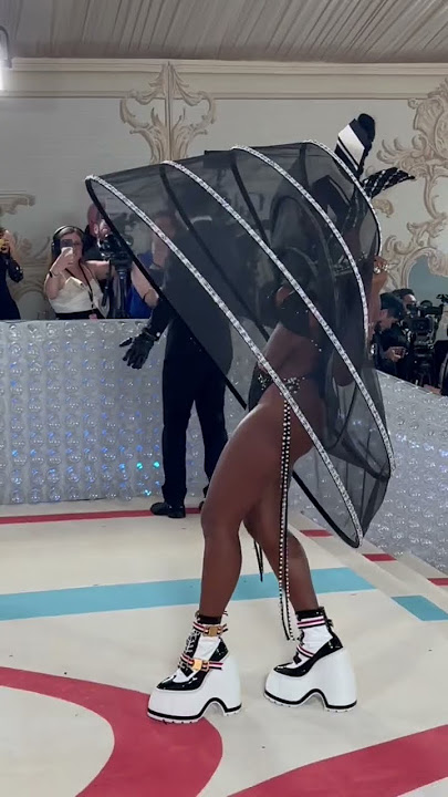 Janelle Monáe: The Legend & The Moment 👏🏾🔥😮‍💨 #Shorts #MetGala #MetGala2023 #JanelleMonáe