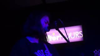 mitski shame live at Northeastern University 11/9/15 Resimi