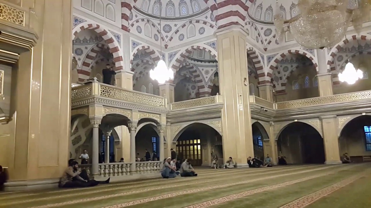 Бесподобный Азан в исполнении муэдзина центральной мечети Грозного Сердце Чечни