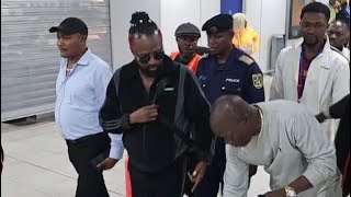 Download Lagu ARRIVE DE WERRASON PHÉNOMÈNE BA FANATIQUE EN DÉLIRE À L’AEROPORT DE NDJILI MP3 Download Lagu ARRIVE DE WERRASON PHÉNOMÈNE BA FANATIQUE EN DÉLIRE À L’AEROPORT DE NDJILI MP3