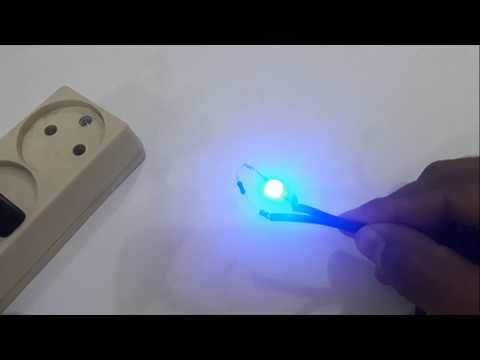 Cara menghitung nilai resistor untuk LED. 