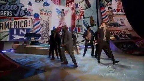 Bruno Mars   Locked Out Of Heaven   Victoria