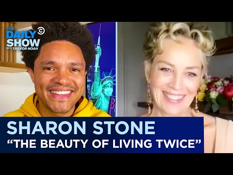 Video: Svetlana Bondarchuk Con Un Tratto Mozzafiato è Stata Paragonata A Sharon Stone: 