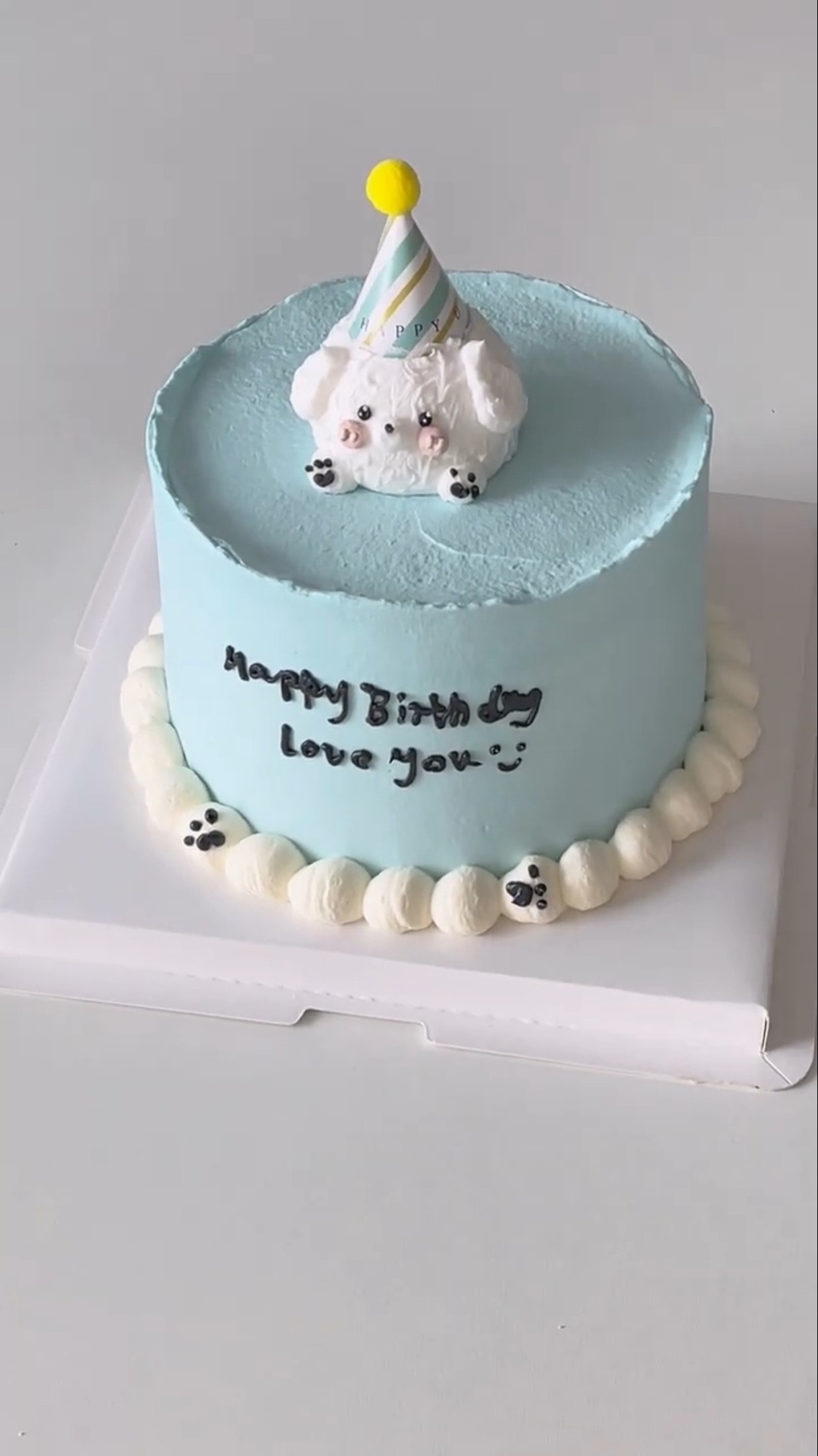 Immersive making of puppy cake?/Linyi cakeSize: 6 inchesFilling: taro paste➕ black chocolate jelly➕