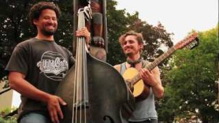 John Butler Trio - Used to get high (Ottawa Guerilla Busk)