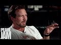Capture de la vidéo "Is There Ever Conflict Within The Band?" - Pearl Jam & Mark Richards Interview - Lightning Bolt