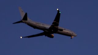 US Navy transports doing touch and goes at ISP/Long Island (a rare sight!)